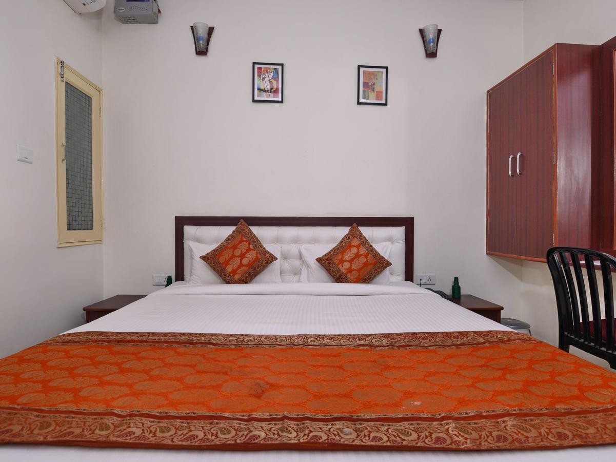Oyo 14571 Century Plaza * Varanasi